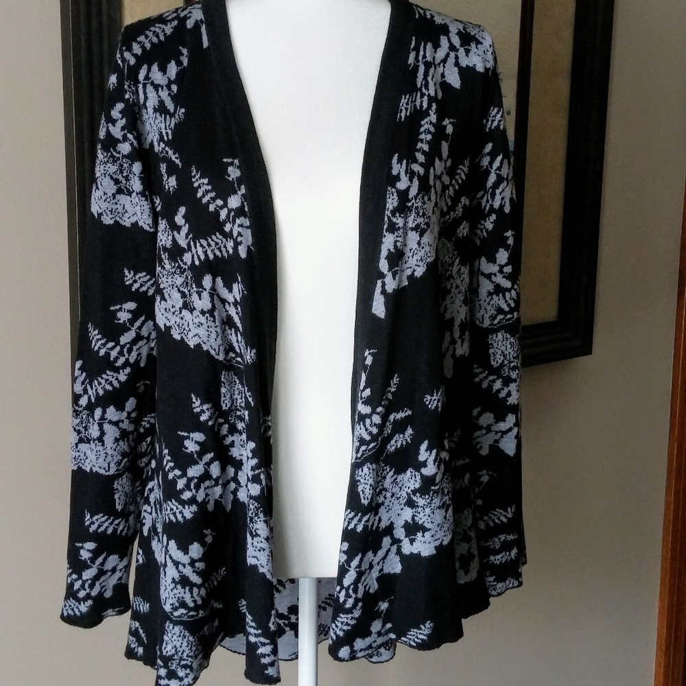 Belldini black and white cardigan sweater - S